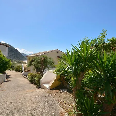 בית נופש Two-bedroom With Sea View In *