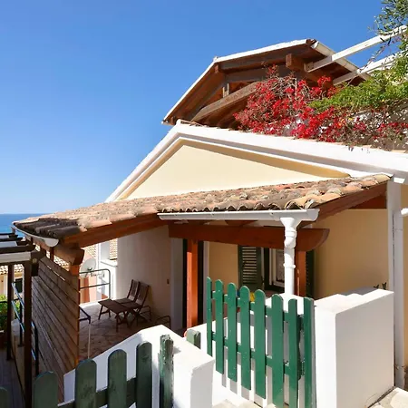 Two-bedroom With Sea View In Glyfada (Corfu)