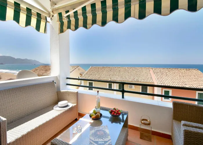 Two-bedroom With Sea View In