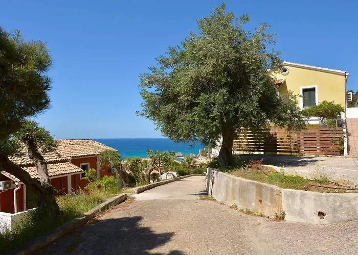 Vakantiehuis Two-bedroom With Sea View In