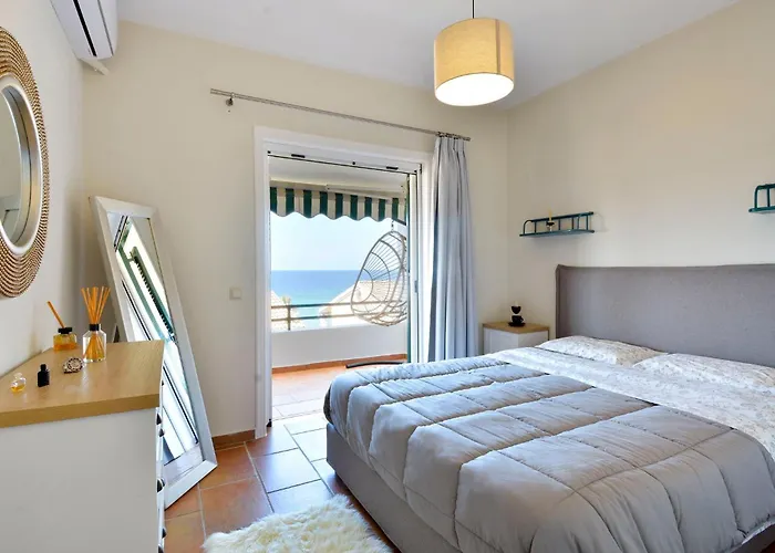 Two-bedroom With Sea View In