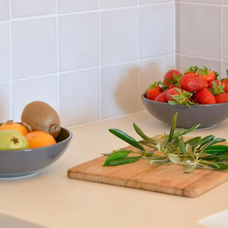 בית נופש Two-bedroom With Sea View In גליפאדה