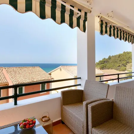 Ferienhaus Two-bedroom With Sea View In Glyfada (Corfu)