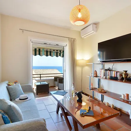 Ferienhaus Two-bedroom With Sea View In